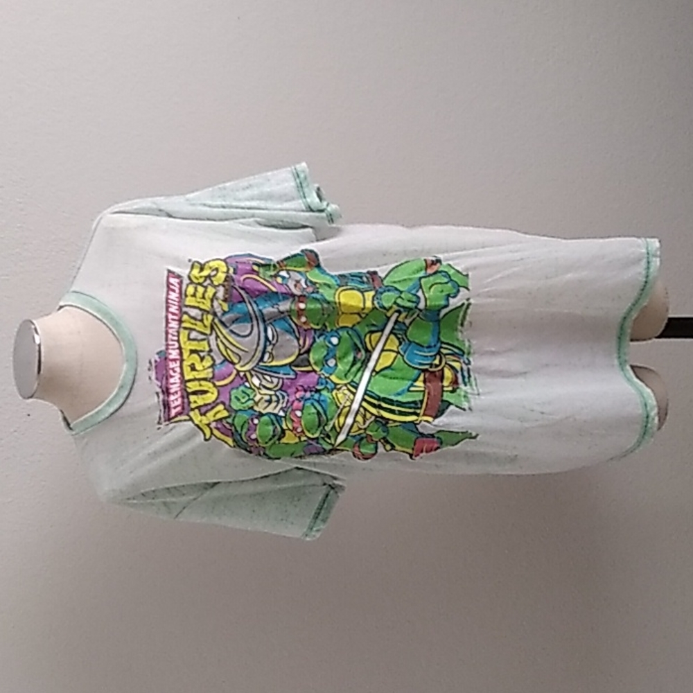 Teenage Mutant Ninja Turtles tshirt. SzL burnt out.